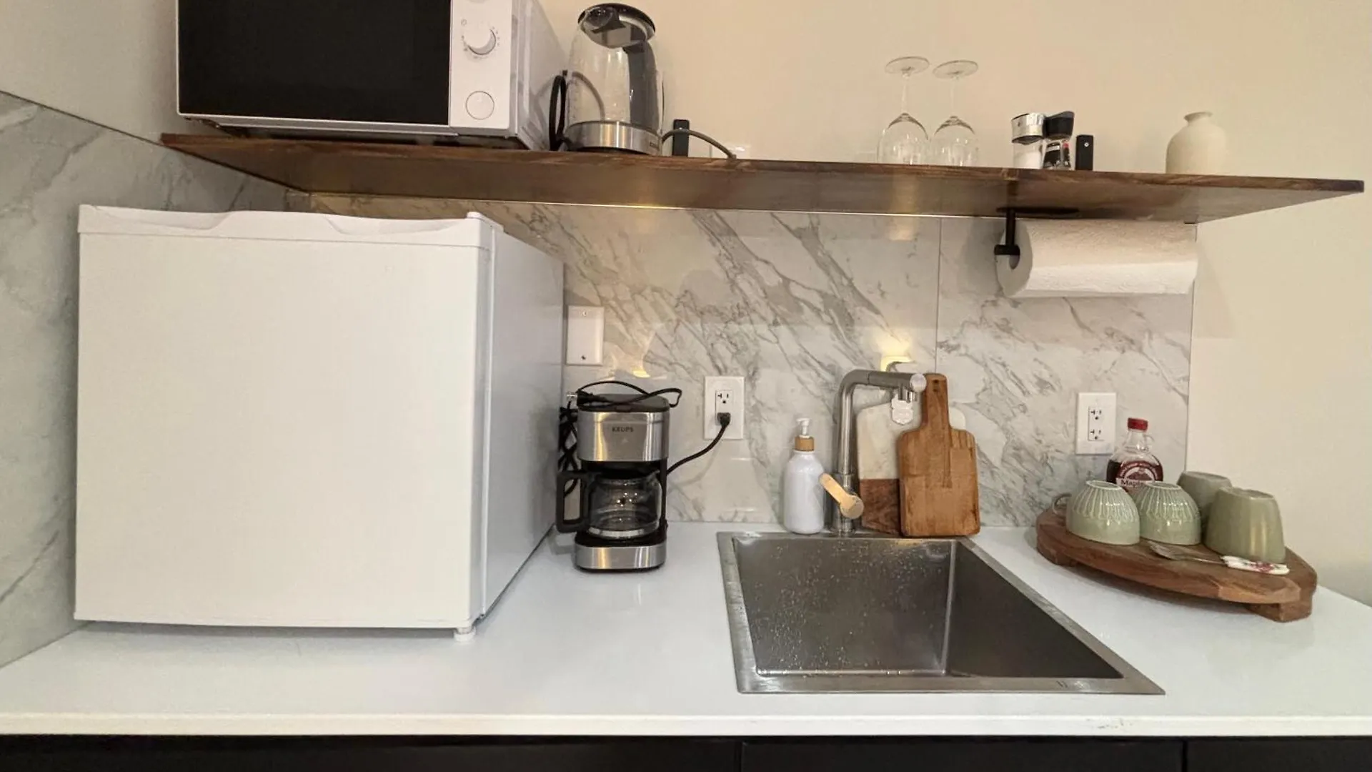 Vancouver Convenient Apartment